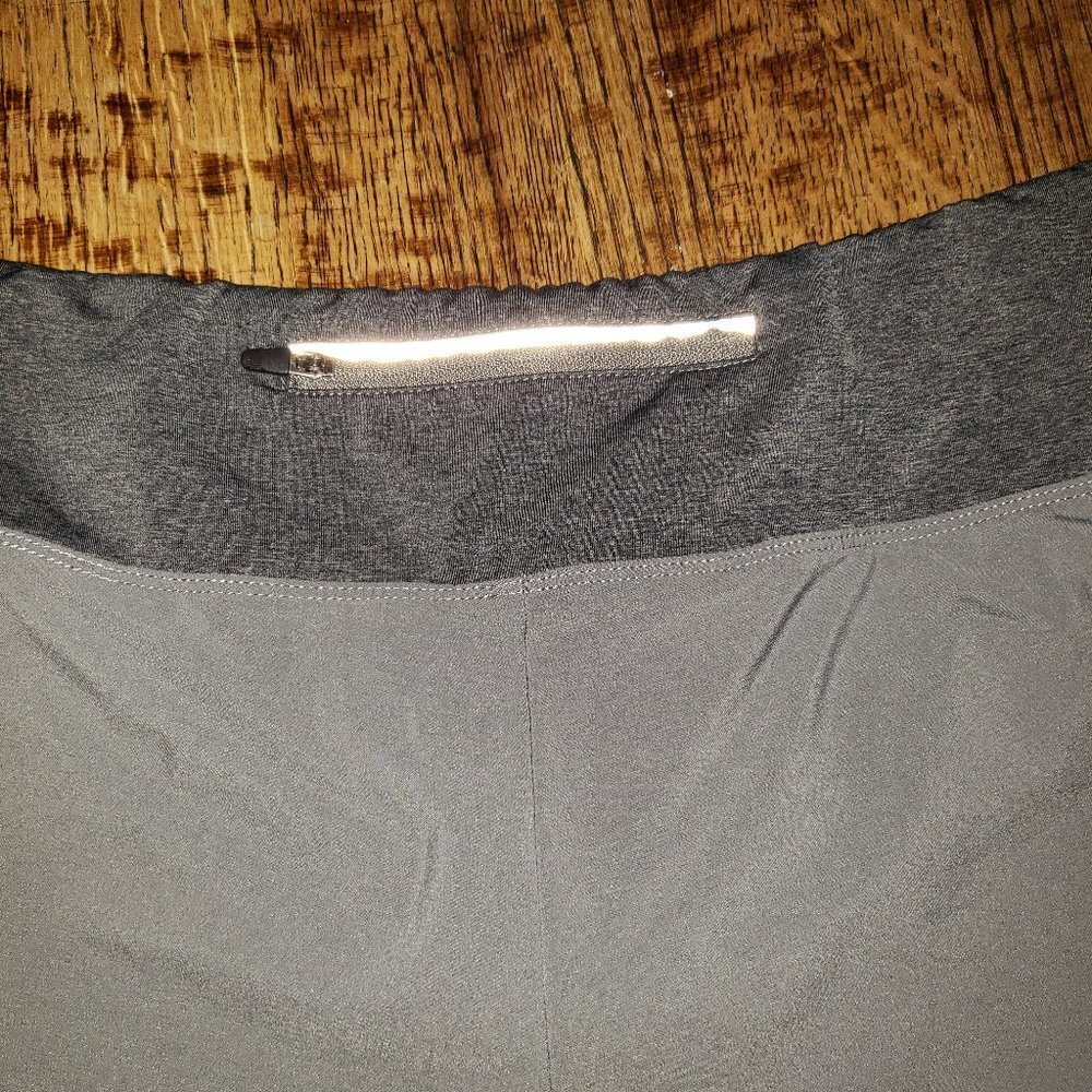 ASICS Shorts - Picture 7 of 9